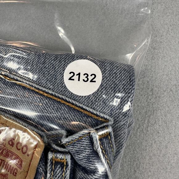 Levis 505 Jeans Mens 36x30 Blue Regular Fit Denim Medium Wash Classic Zip Fly - Picture 13 of 13